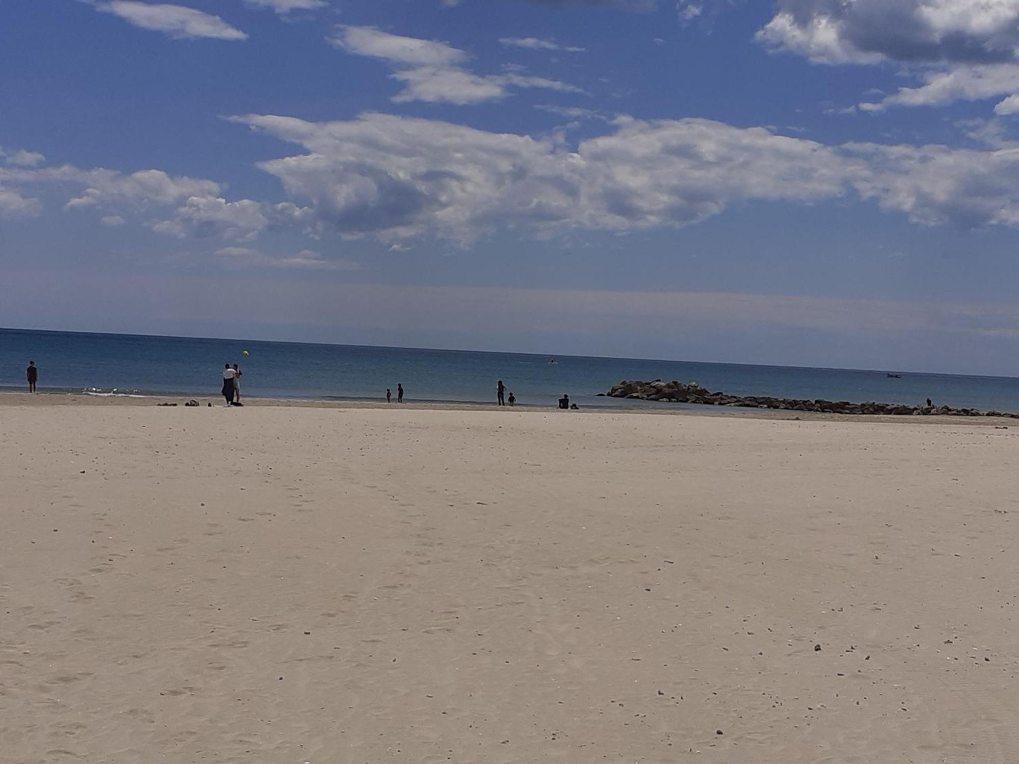 Face A La Plage Palavas-les-Flots Bagian luar foto